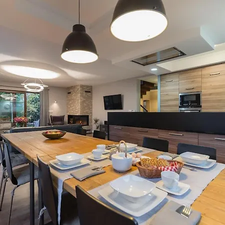 Dom U Marzycieli Na Kaszubach Kobysewo